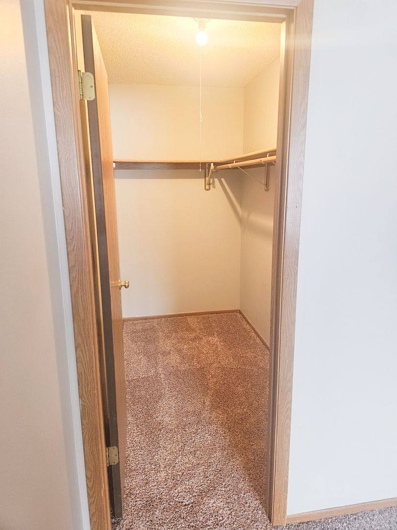 Apartment for rent at 500-510 E 17th St S, Newton, IA 50208