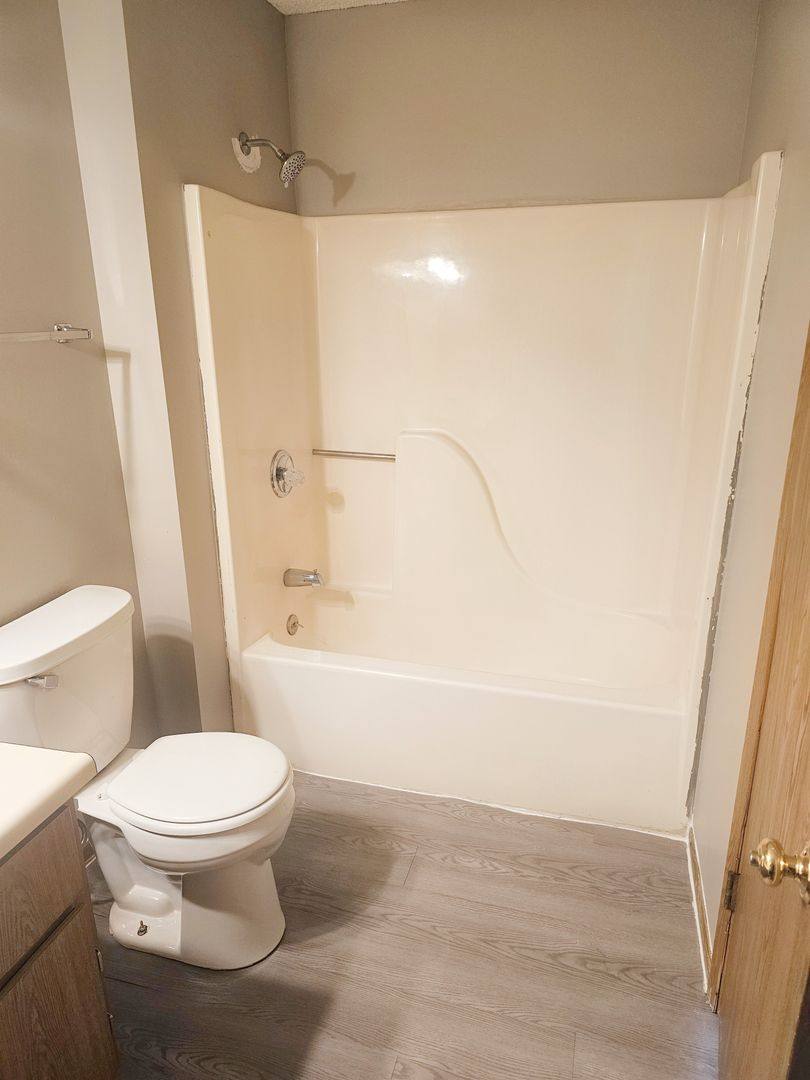 Apartment for rent at 500-510 E 17th St S, Newton, IA 50208