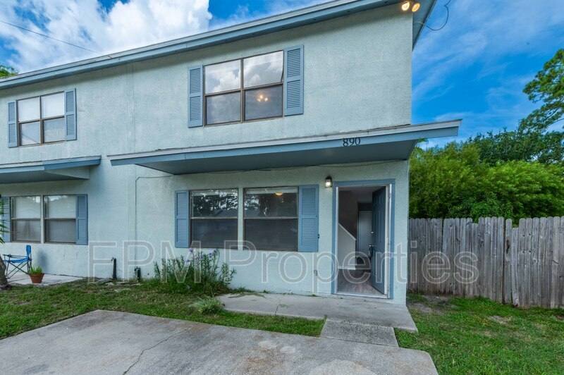 Townhouse for rent at 890 Hibiscus St, Atlantic Beach, FL 32233