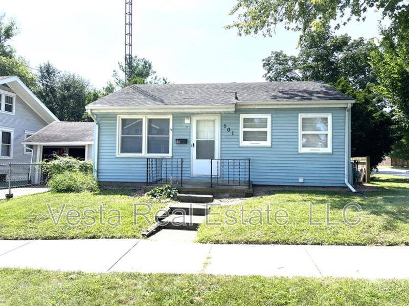 House for rent at 501 University Ave, Bloomington, IL 61701