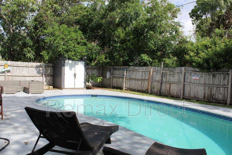 House for rent at 323 W Palm St, Lake Worth, FL 33462