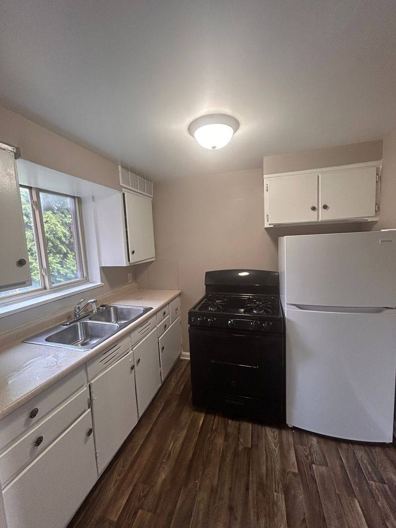 Apartment for rent at 2301 Florida Dr, Fort Wayne, IN 46805