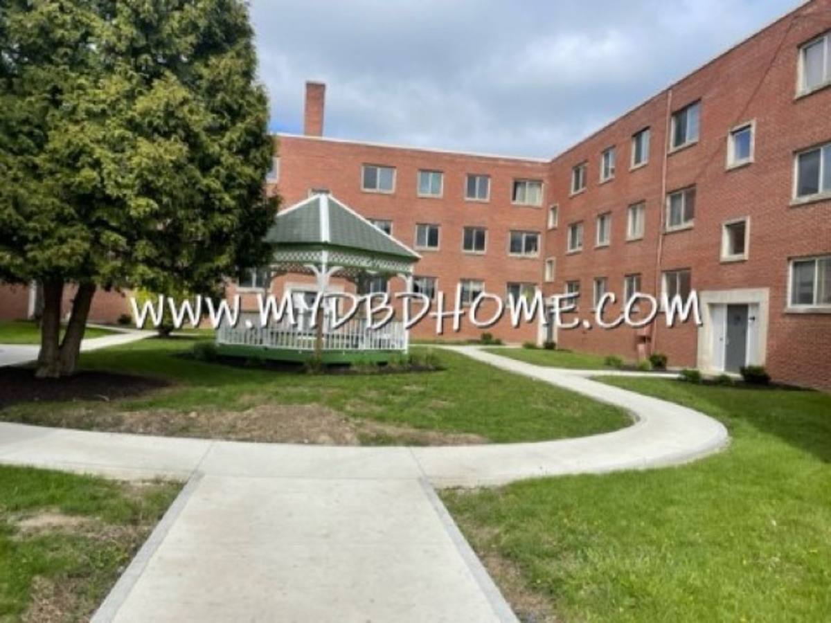 Apartment for rent at 2301 Florida Dr, Fort Wayne, IN 46805