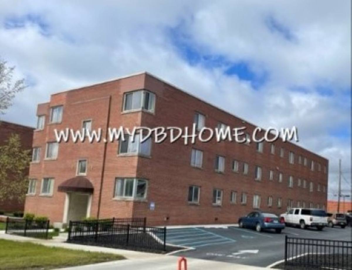 Apartment for rent at 2301 Florida Dr, Fort Wayne, IN 46805