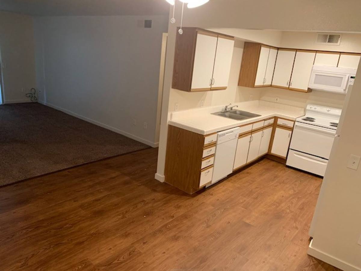 Apartment for rent at 641 N Fowler Ave, Clovis, CA 93611