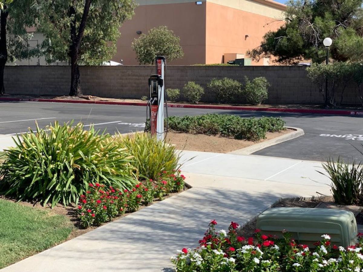 Apartment for rent at 641 N Fowler Ave, Clovis, CA 93611