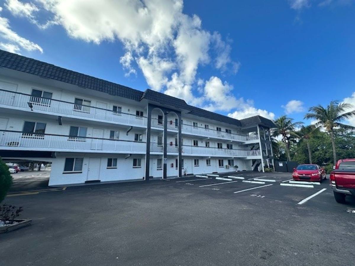 Apartment for rent at 1400 NE 56th St, Fort Lauderdale, FL 33334