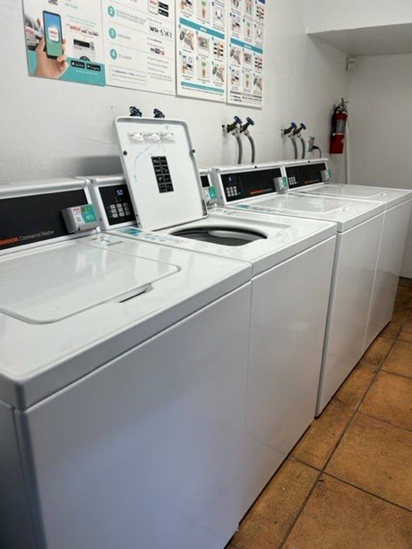 Apartment for rent at 1400 NE 56th St, Fort Lauderdale, FL 33334