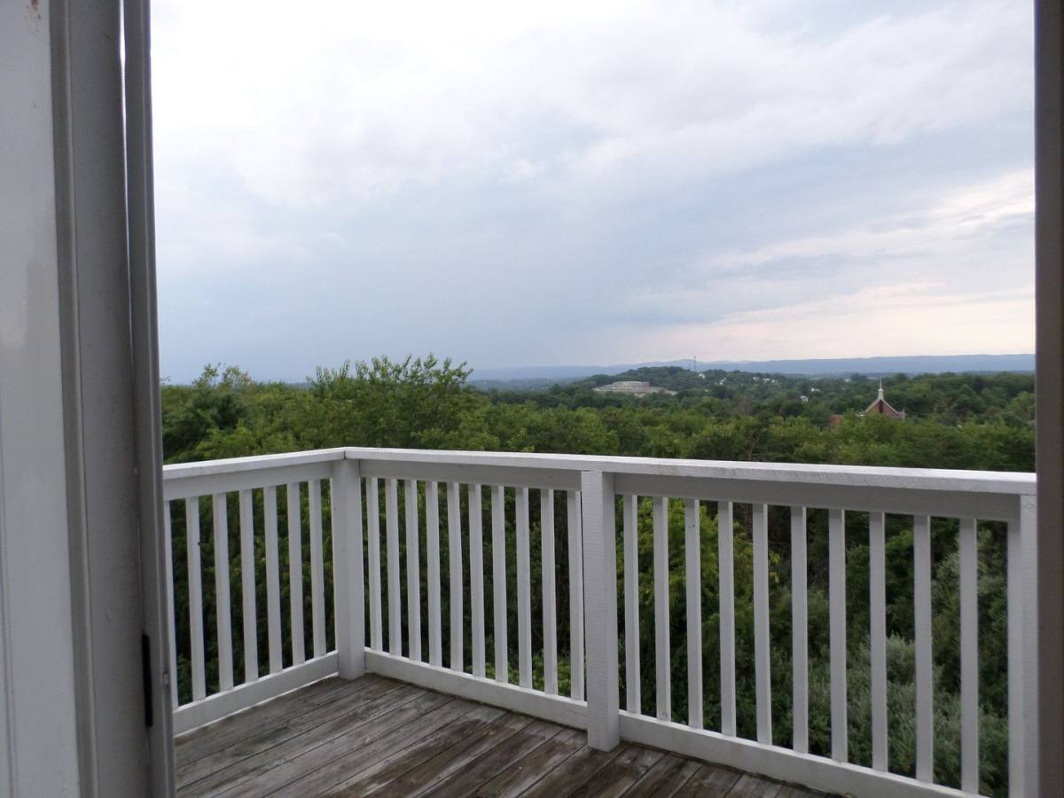 Condo for rent at 1300J Cedar Ridge Dr, Radford, VA 24141