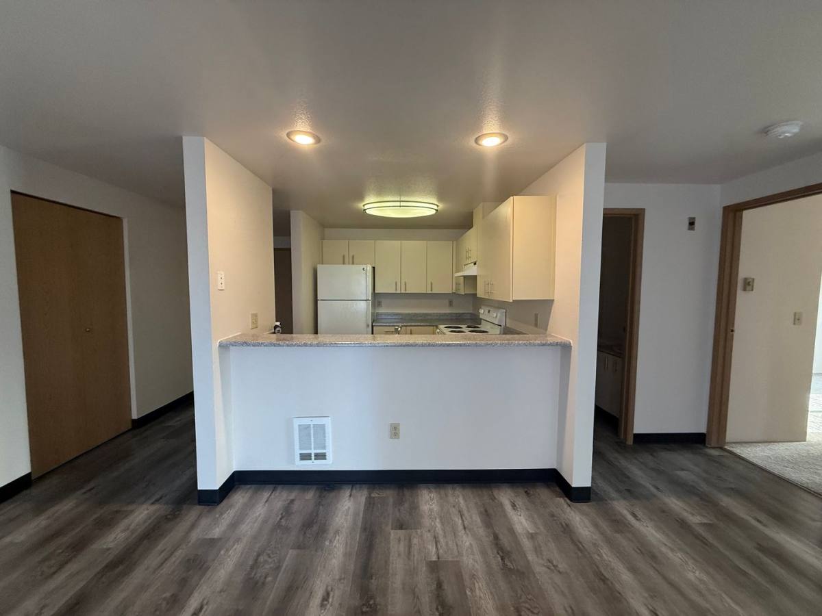 Apartment for rent at 6700 Roosevelt Way NE, Seattle, WA 98115