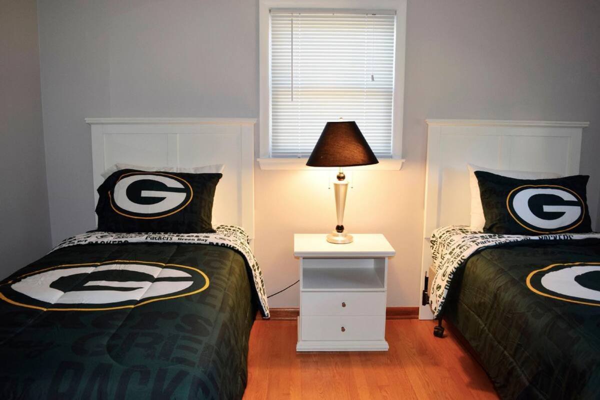 Apartment for rent at 2234 S Oneida St, Green Bay, WI 54304
