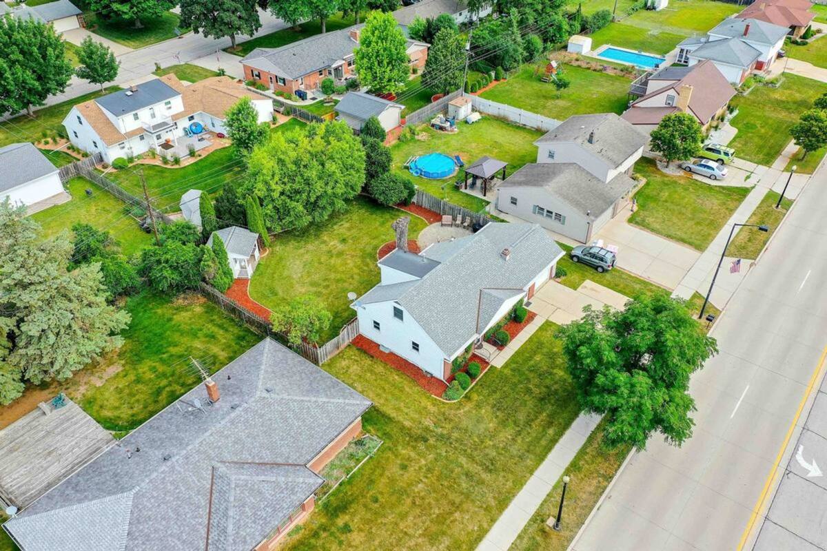Apartment for rent at 2234 S Oneida St, Green Bay, WI 54304