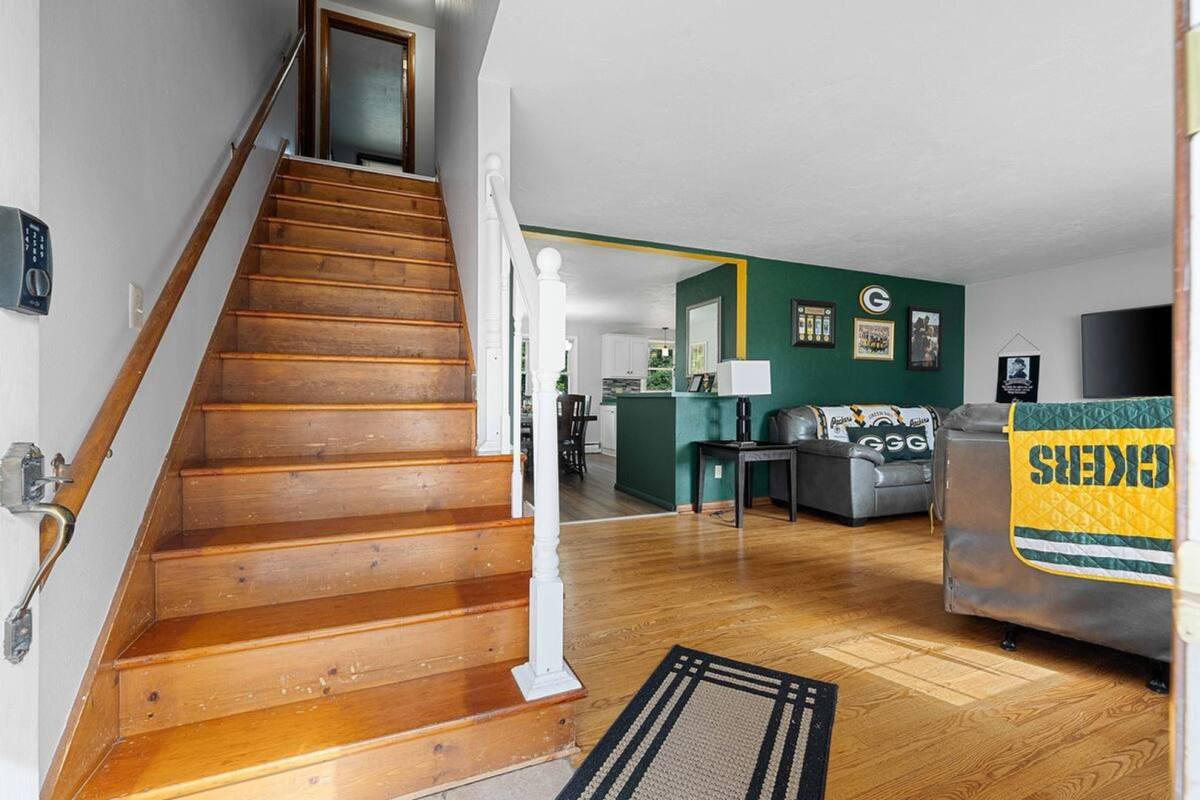 Apartment for rent at 2234 S Oneida St, Green Bay, WI 54304