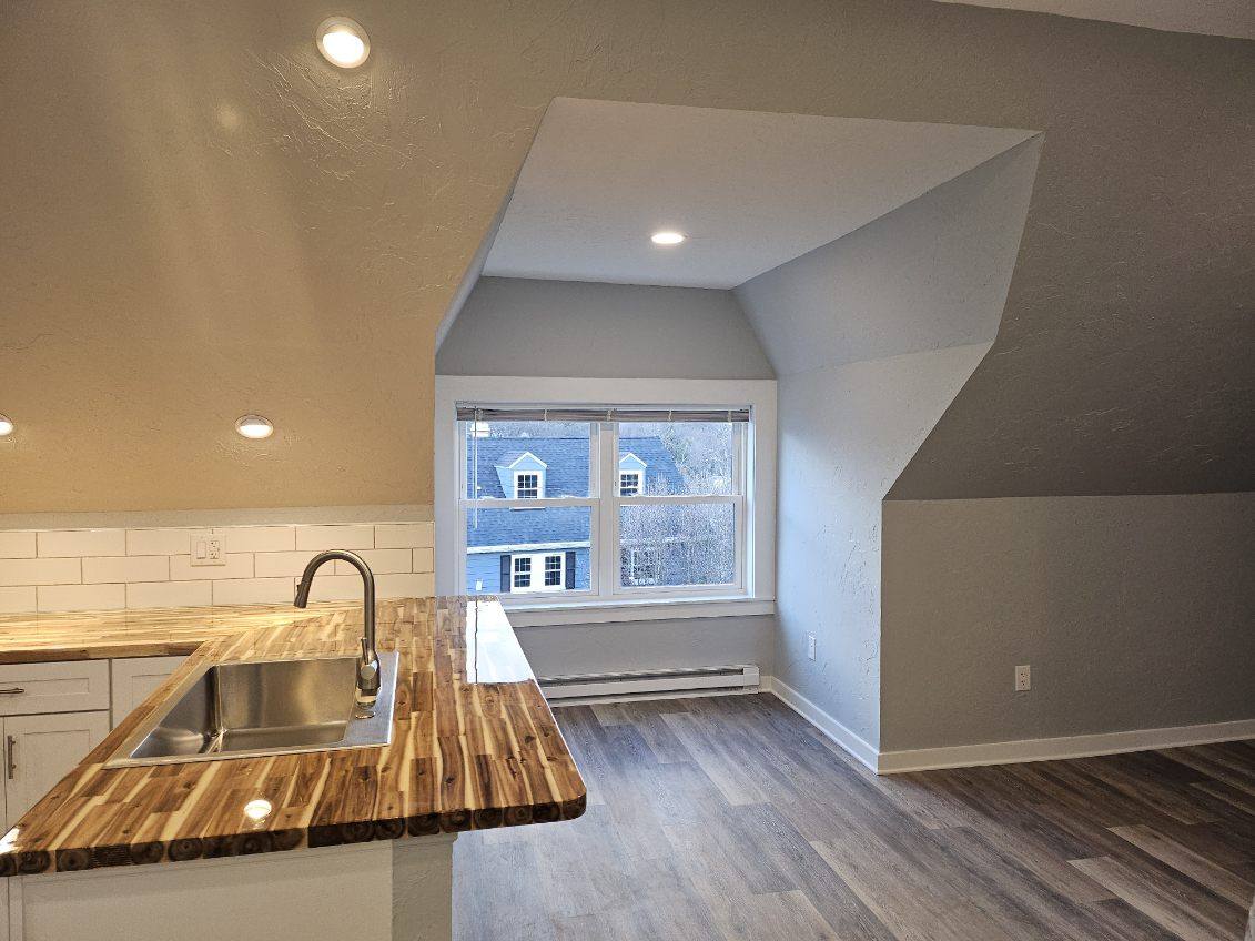 Apartment for rent at 40 Park St #3, Greensburg, PA 15601