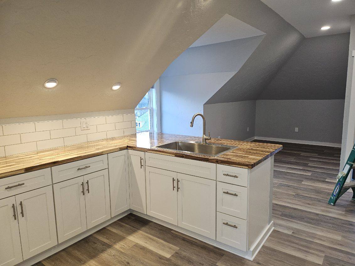 Apartment for rent at 40 Park St #3, Greensburg, PA 15601