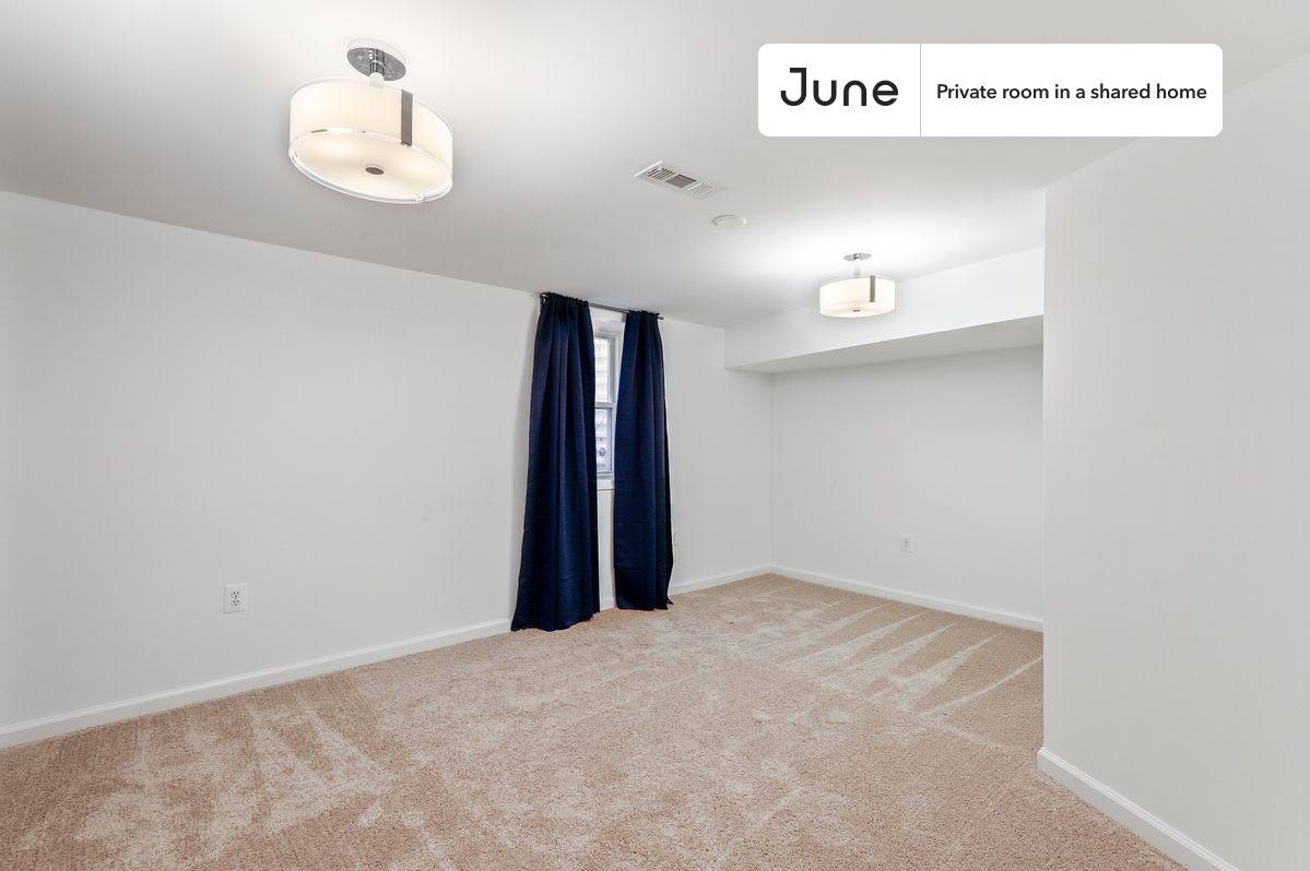 Apartment for rent at 1107 1 2 M St NW, Washington, DC 20005