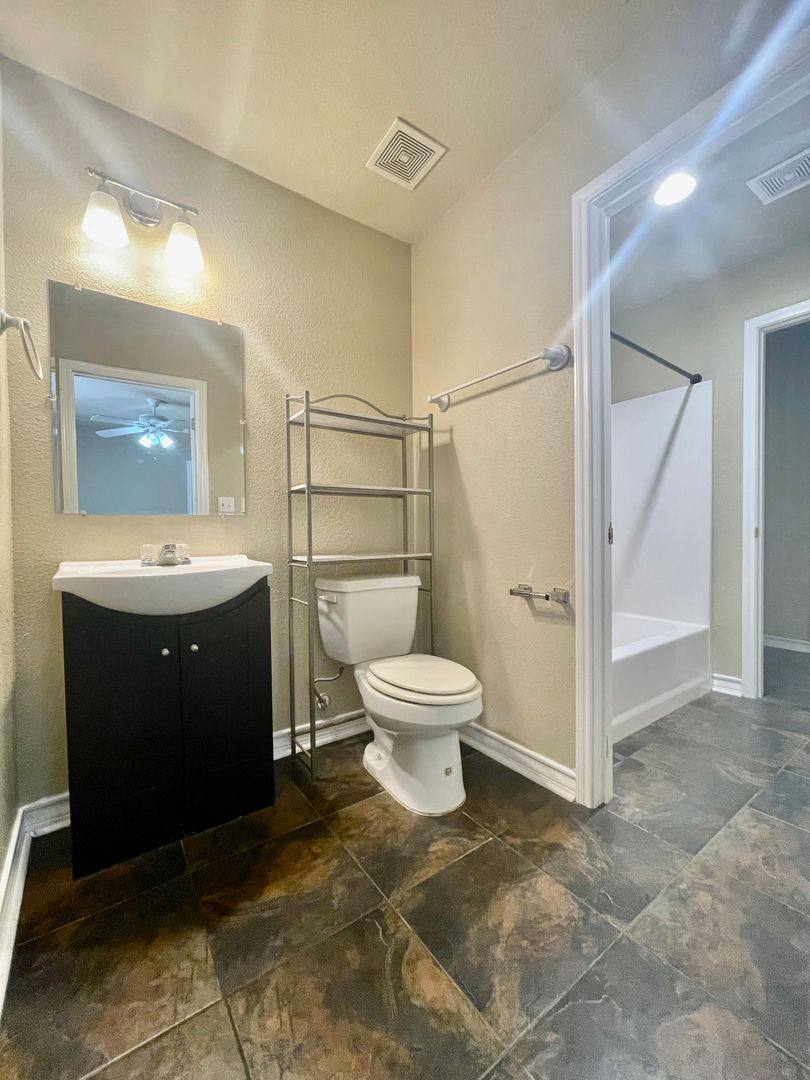 Townhouse for rent at 525 W Hutchison - A, San Marcos, TX 78666