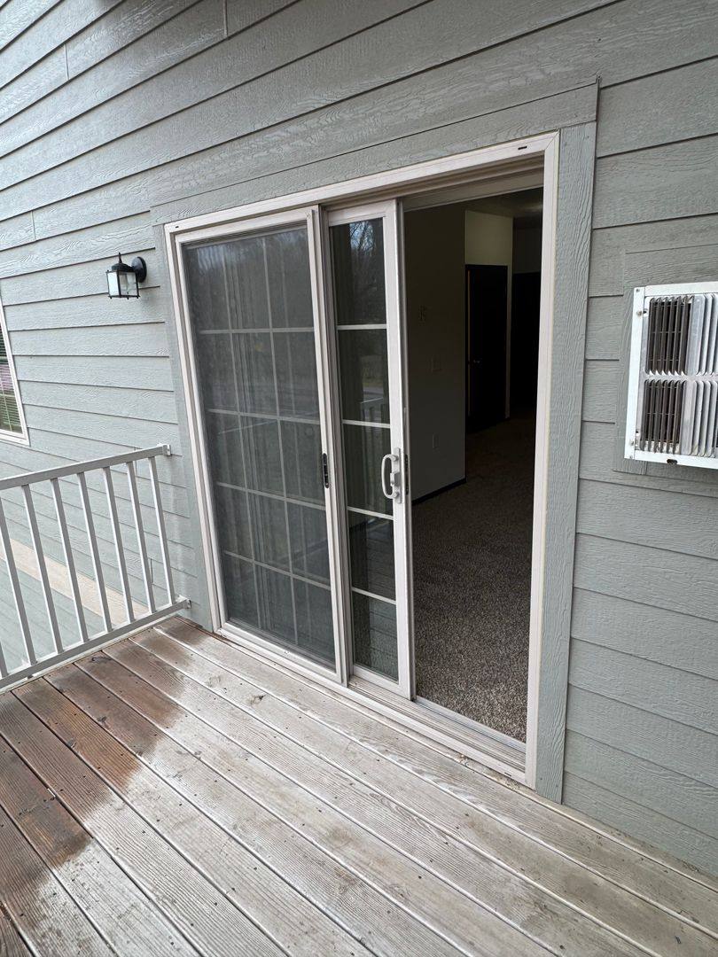 Apartment for rent at 1327 W 23rd Ave, Mitchell, SD 57301