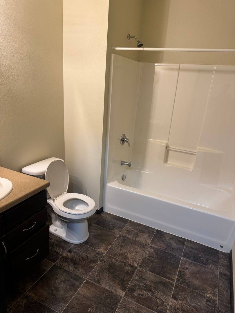 Apartment for rent at 1327 W 23rd Ave, Mitchell, SD 57301