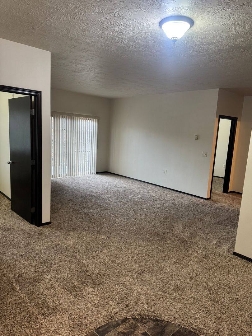 Apartment for rent at 1327 W 23rd Ave, Mitchell, SD 57301