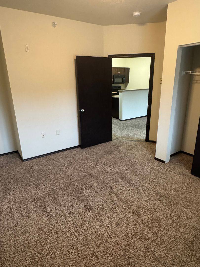 Apartment for rent at 1327 W 23rd Ave, Mitchell, SD 57301