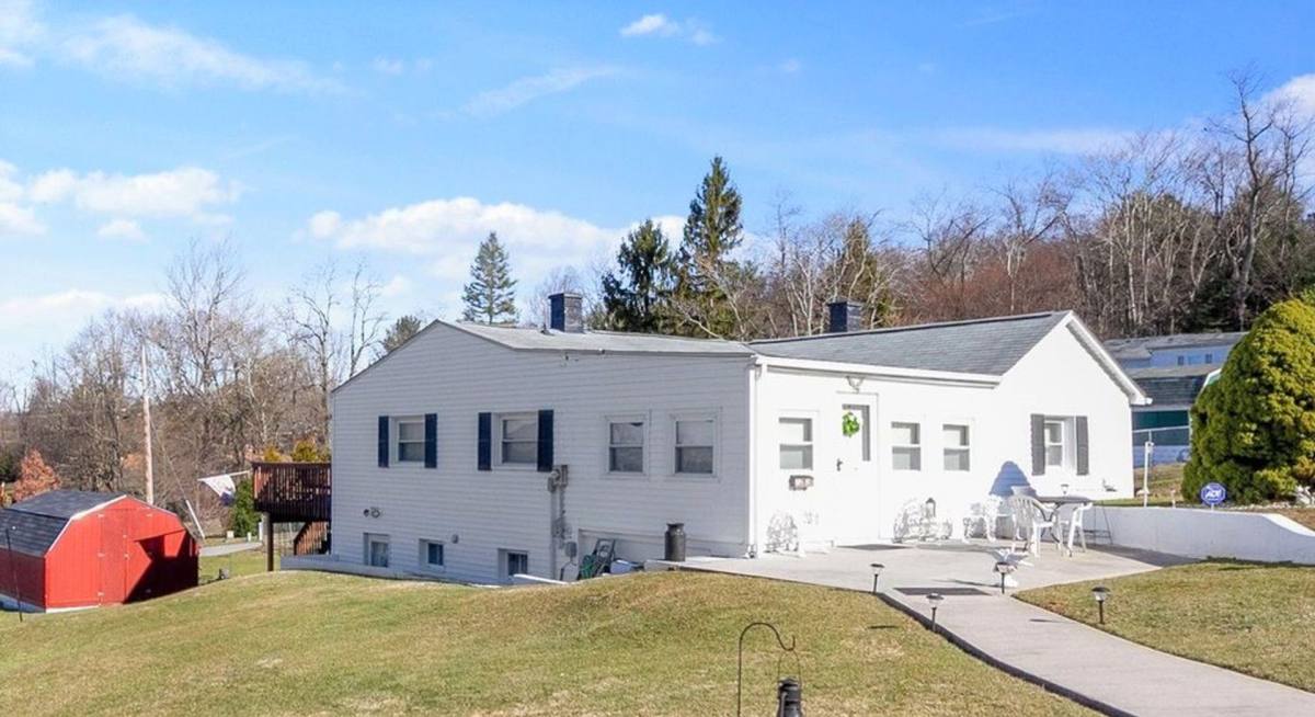 House for rent at 723 Lee St, Blacksburg, VA 24060