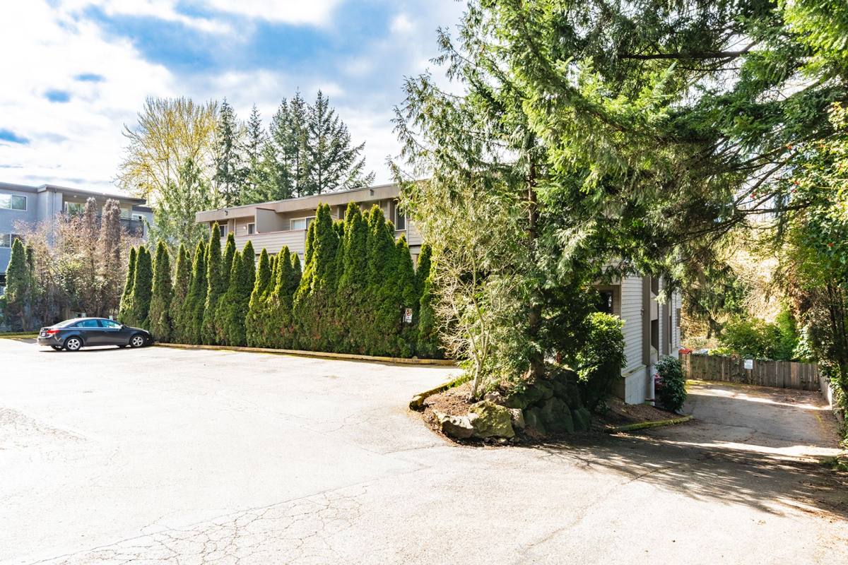 Apartment for rent at 425 Y SE, Bellevue, WA 98004