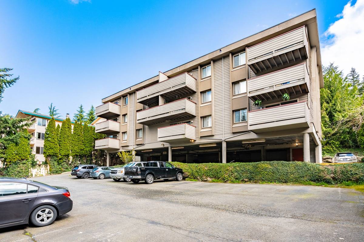 Apartment for rent at 425 Y SE, Bellevue, WA 98004