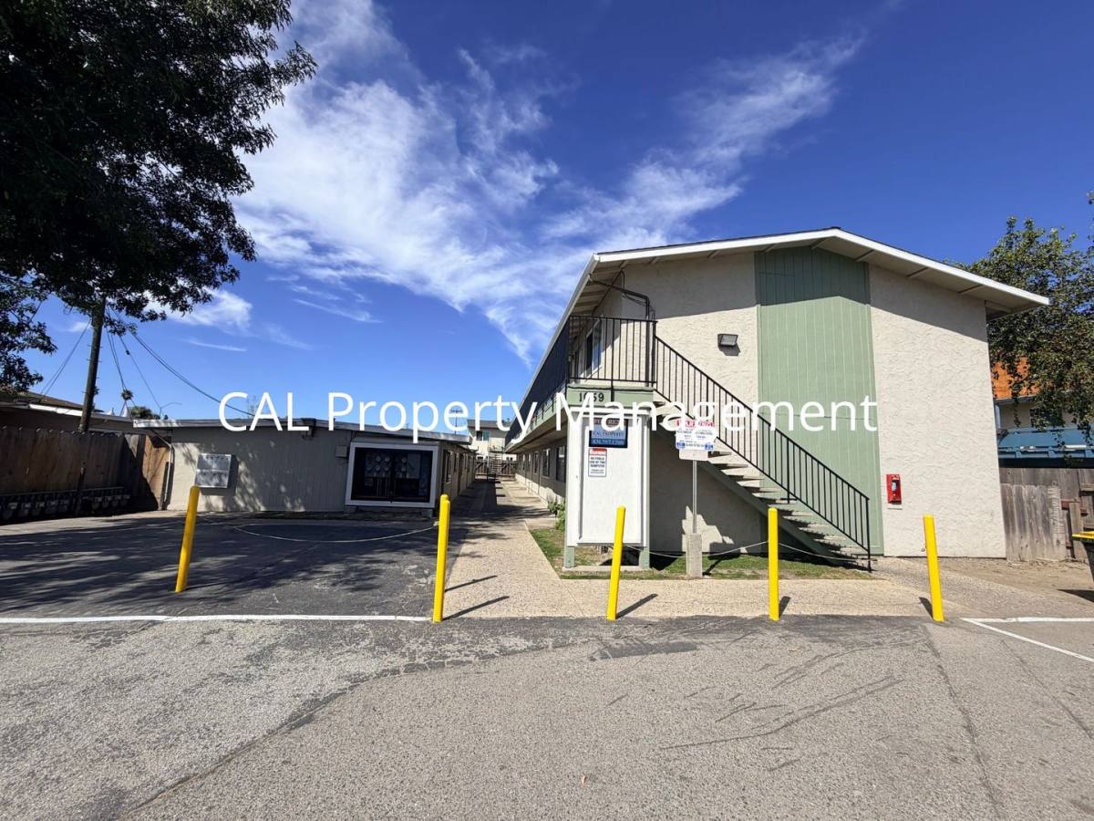 Apartment for rent at 1059 Sanborn Rd, Salinas, CA 93905