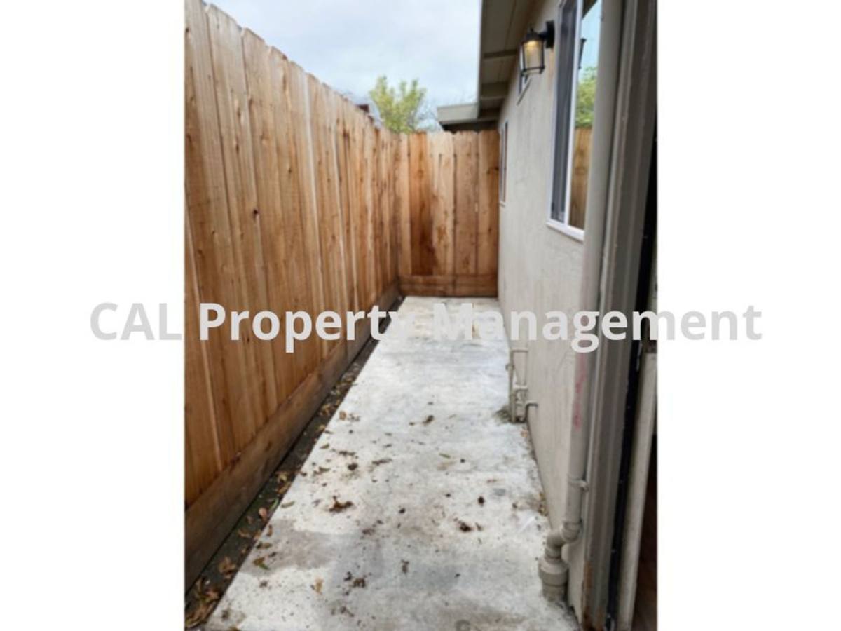 Apartment for rent at 1059 Sanborn Rd, Salinas, CA 93905