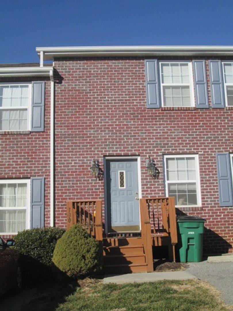 Townhouse for rent at 130 Hunter's Ridge, Christiansburg, VA 24073