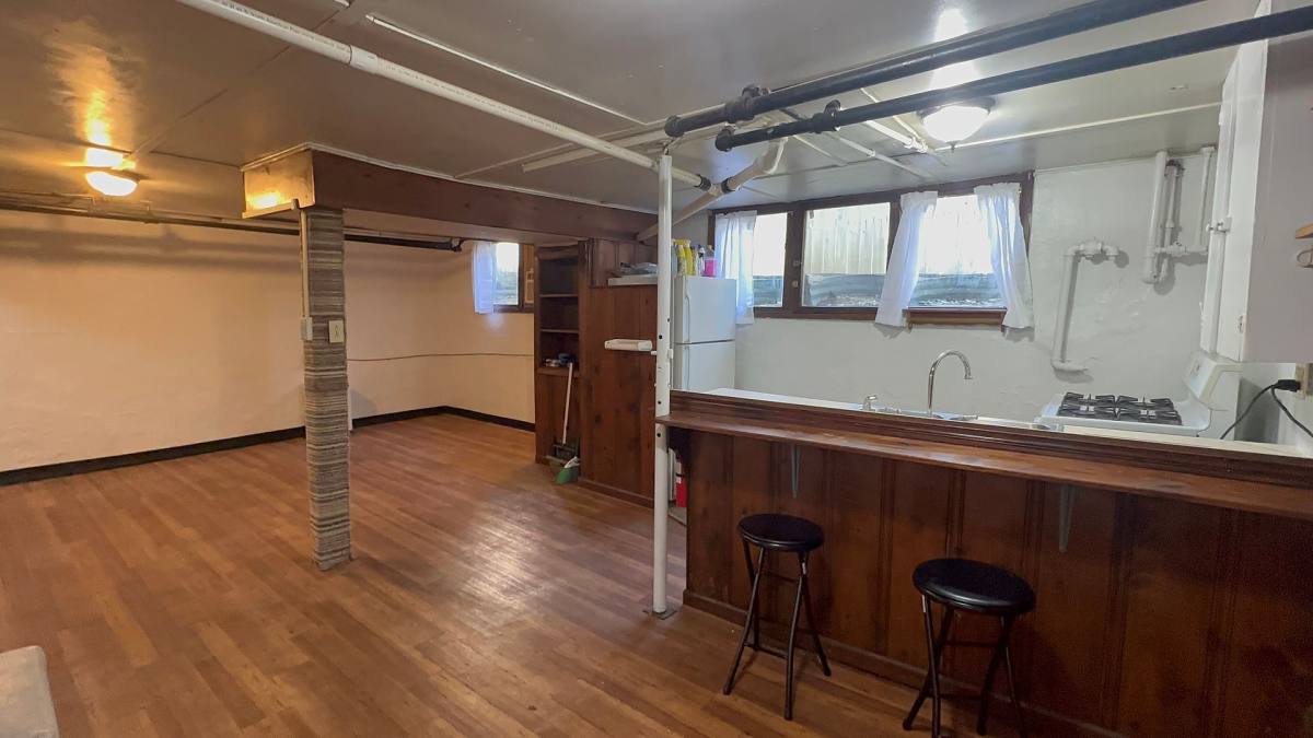 Apartment for rent at 109 E Stewart Rd, Columbia, MO 65203