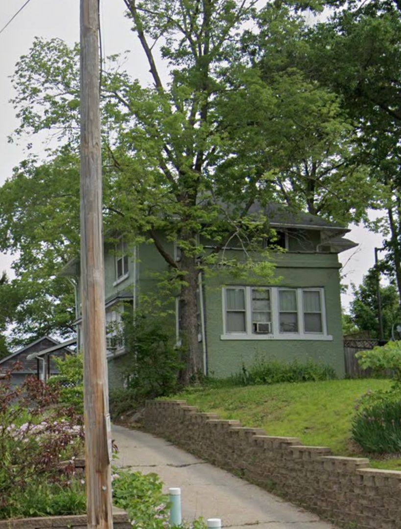 Apartment for rent at 109 E Stewart Rd, Columbia, MO 65203