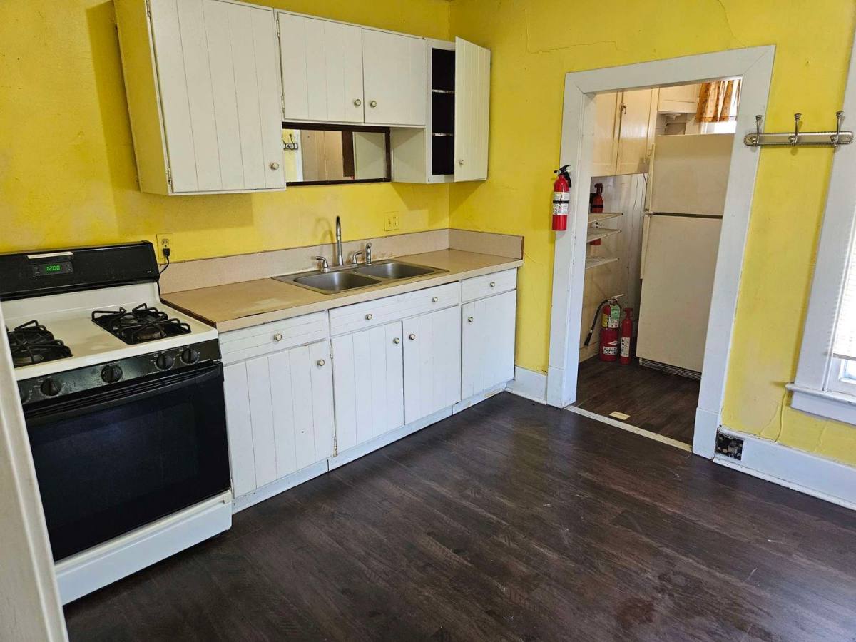 Apartment for rent at 109 E Stewart Rd, Columbia, MO 65203