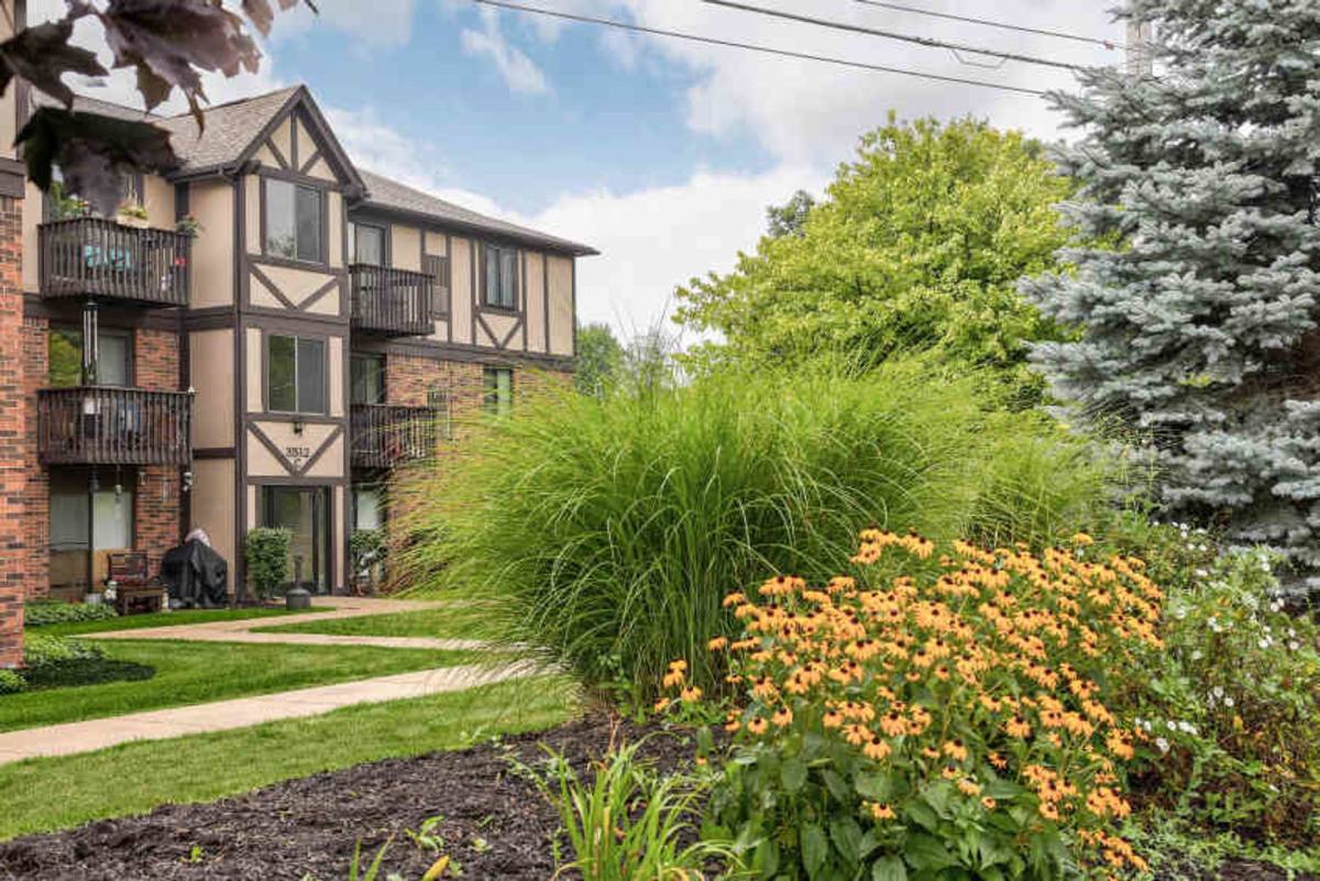 Apartment for rent at 3512 Grange Hall Rd, Holly, MI 48442