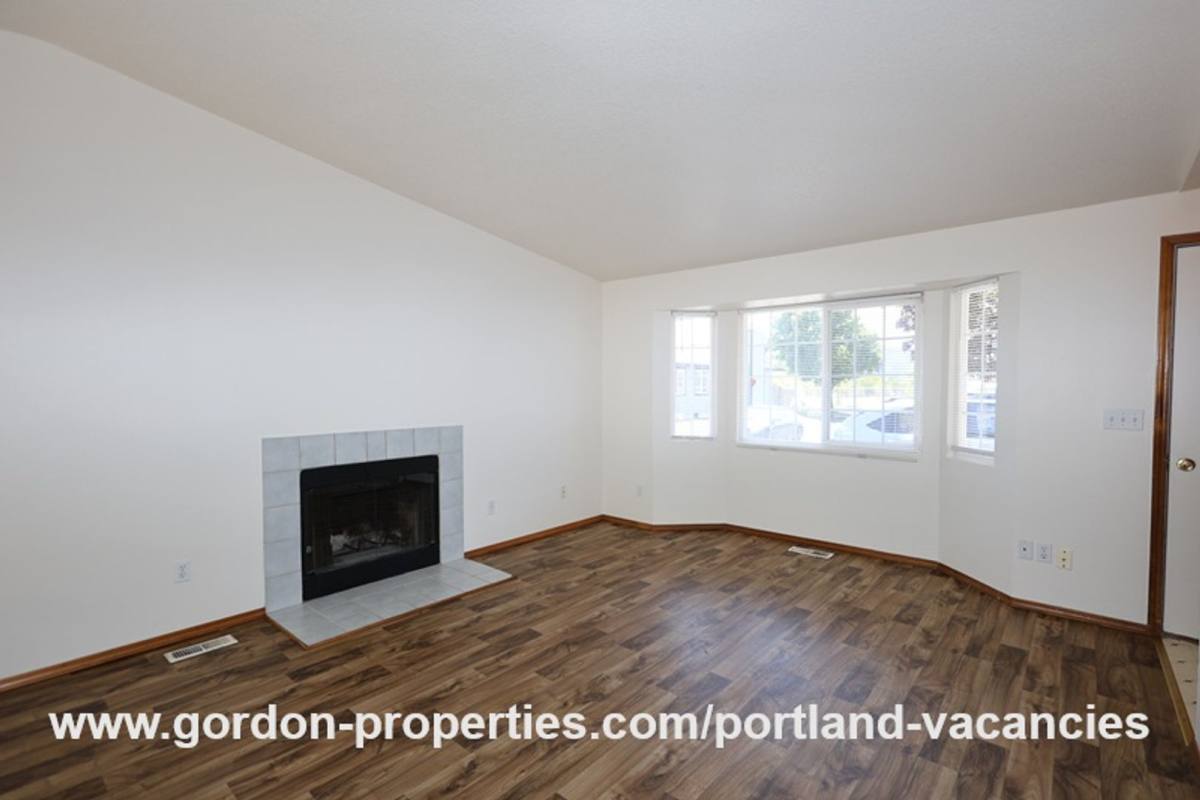 House for rent at 9641 SE Schiller St, Portland, OR 97266