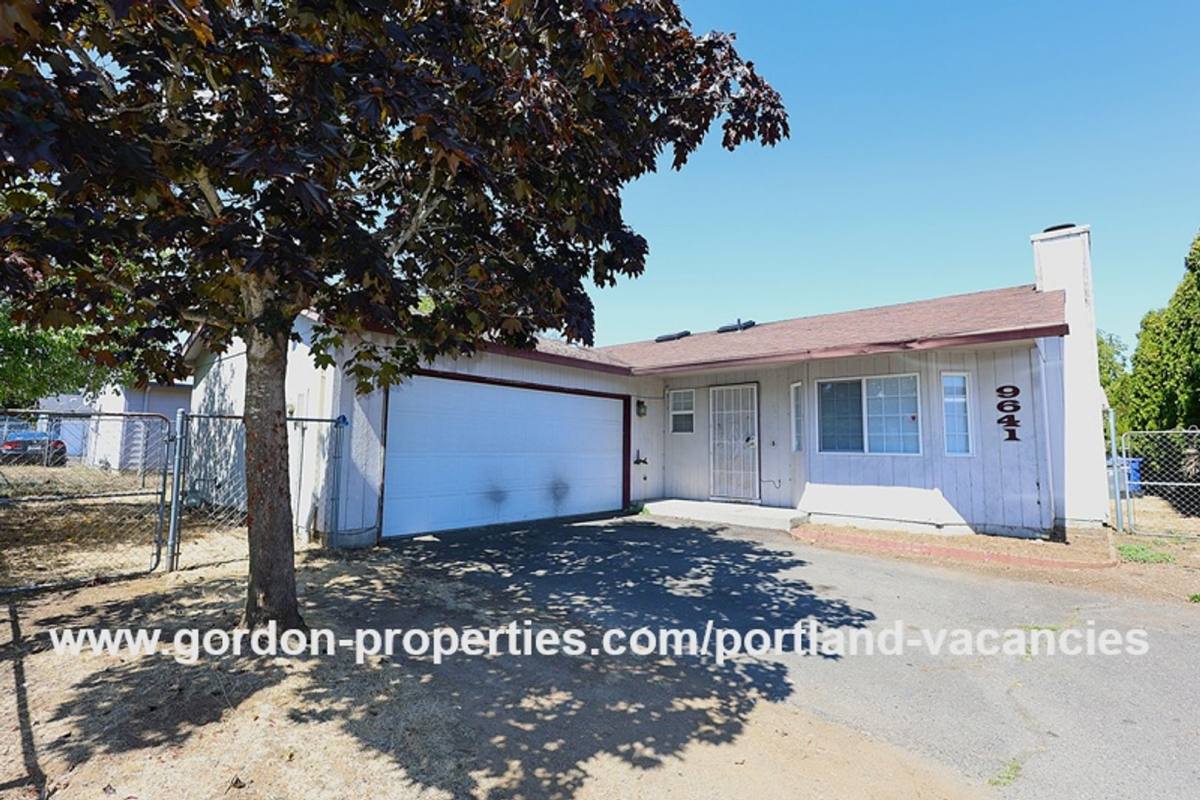 House for rent at 9641 SE Schiller St, Portland, OR 97266
