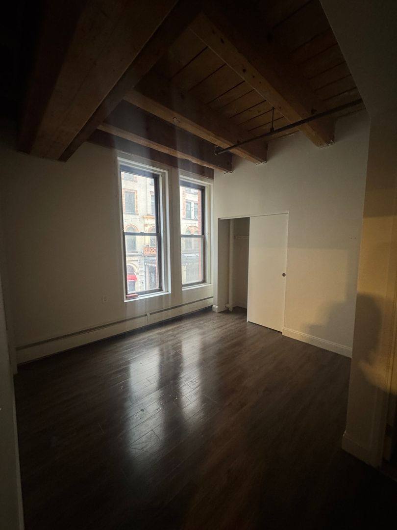 Apartment for rent at 15 Taylor St, Springfield, MA 01103