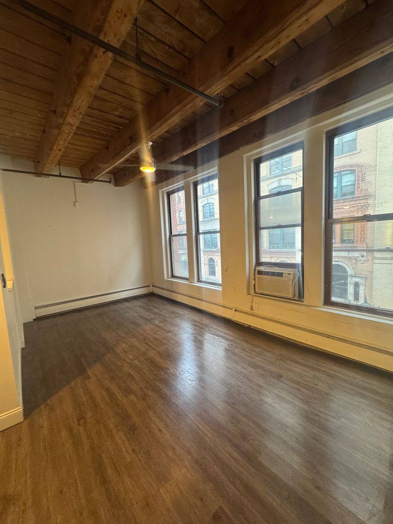 Apartment for rent at 15 Taylor St, Springfield, MA 01103