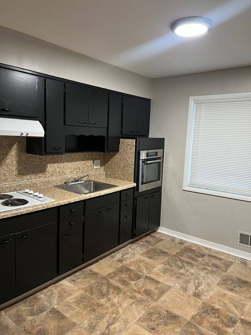 Apartment for rent at 6051 Laurel Hall Dr, Indianapolis, IN 46226