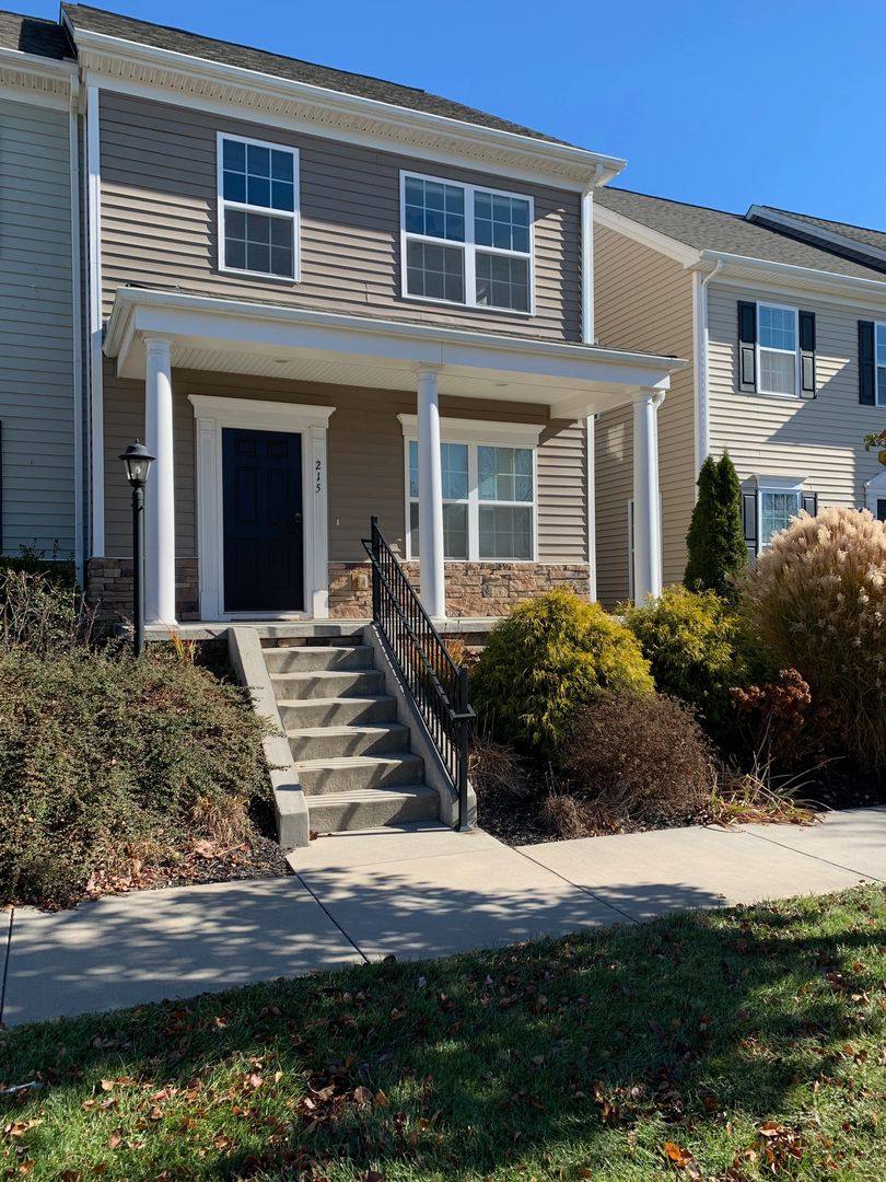 Townhouse for rent at 215 Phoenix Blvd, Christiansburg, VA 24073