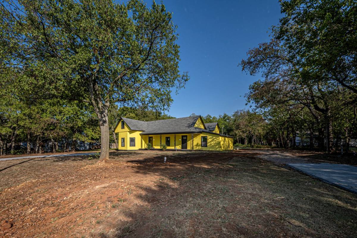 Apartment for rent at 735 8th NW, Ardmore, OK 73401