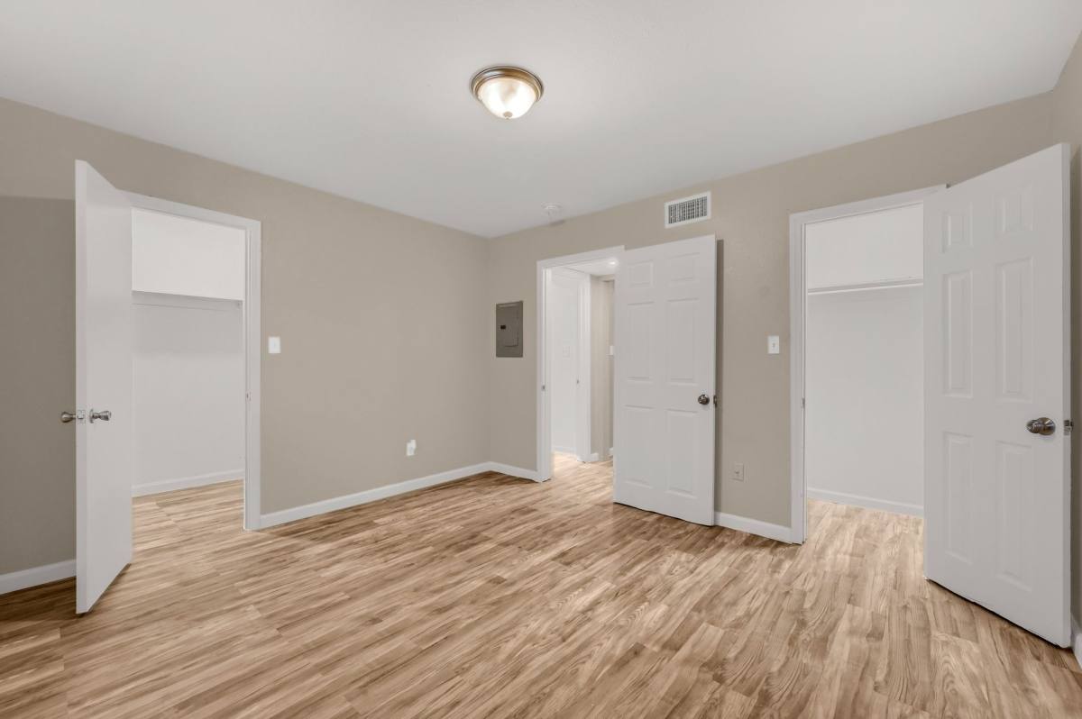 Apartment for rent at 1527 S Austin, Denison, TX 75020