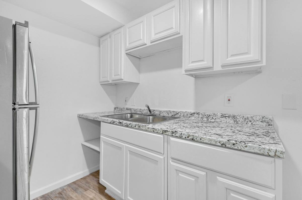 Apartment for rent at 1527 S Austin, Denison, TX 75020