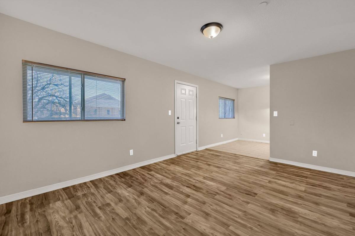 Apartment for rent at 1527 S Austin, Denison, TX 75020