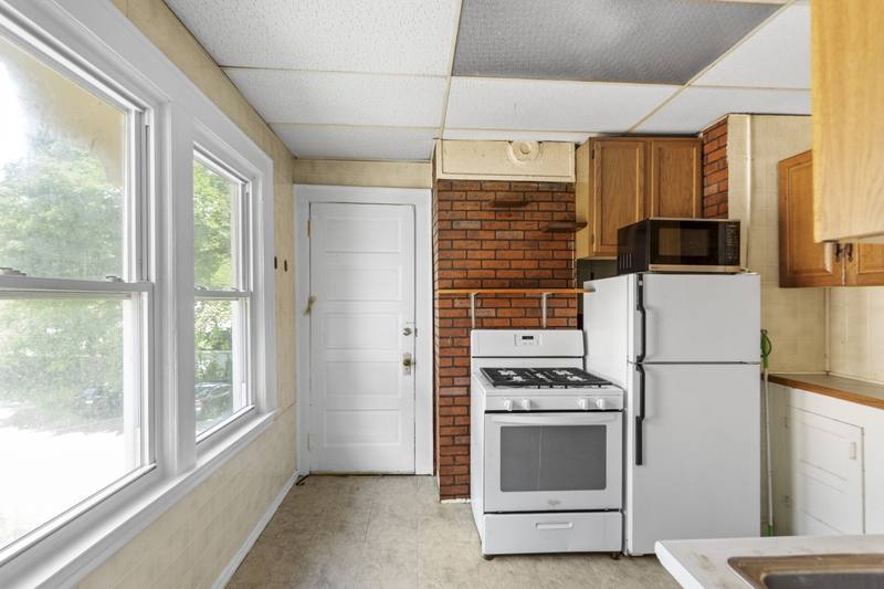 Apartment for rent at 247 Roosevelt Ave #2, Syracuse, NY 13210