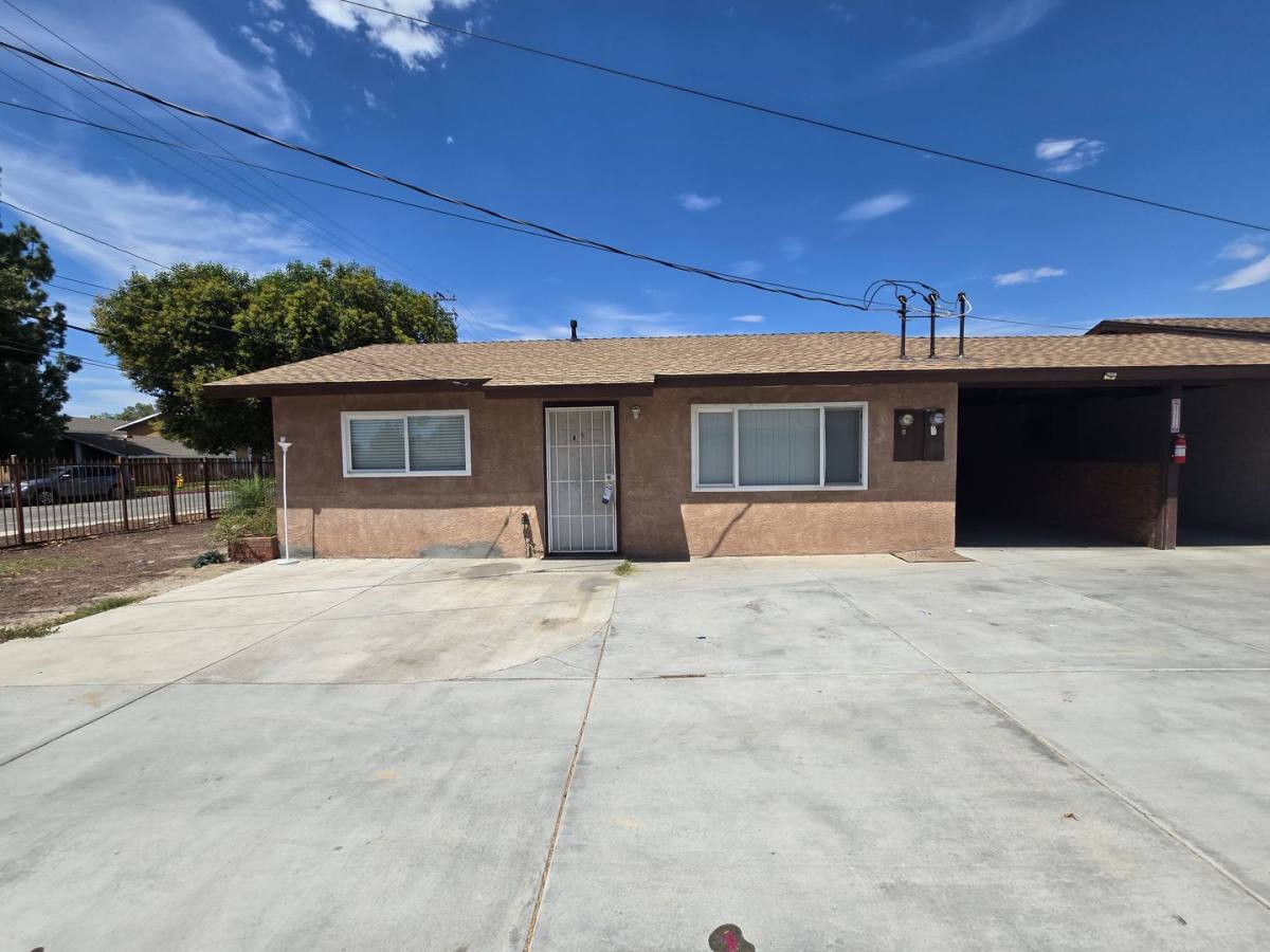 Apartment for rent at 320 N Hamilton Ave, Hemet, CA 92543