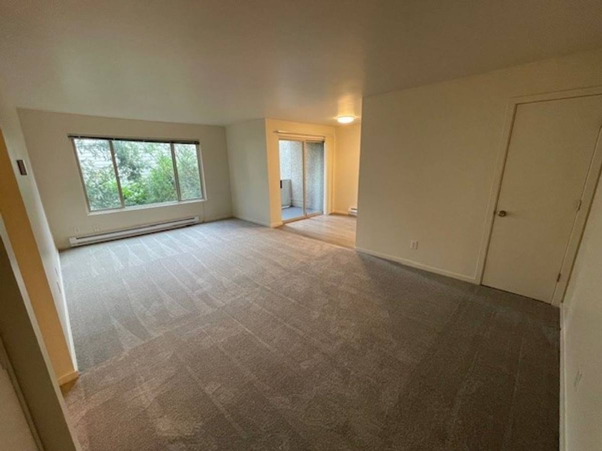 Apartment for rent at 11745 15th Ave NE, Seattle, WA 98125