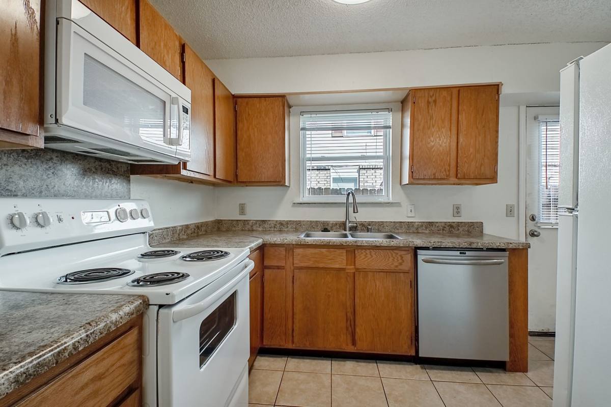 Apartment for rent at 653-1035 N Betty Jo Dr, Fayetteville, AR 72701