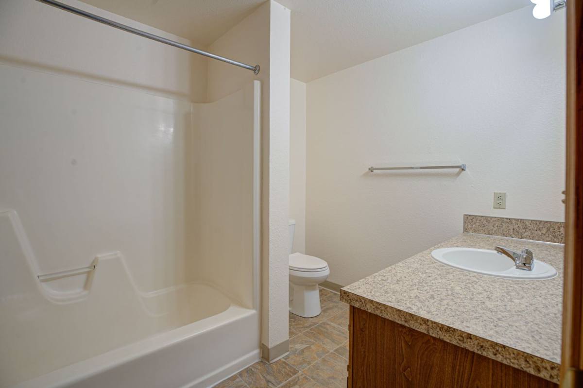 Apartment for rent at 5535 Woodside Dr SE, Salem, OR 97306